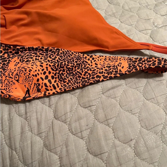 ORANGE~ ONE PIECE SWIMSUIT ~ LG - Picture 4 of 7